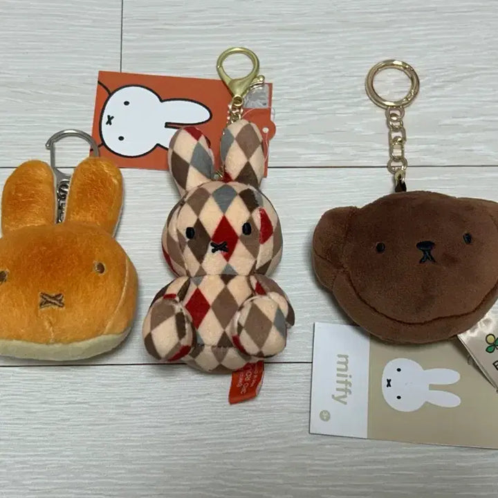 [BUNJANG] Miffy Bread Face Keyring &amp; Red Bean Check Keyring &amp; Boris Face Keyring Brown Bundle Set / 미피 빵 얼굴키링 &amp; 레드빈체크 키링 / 보리스 얼굴키링 브라운 일괄