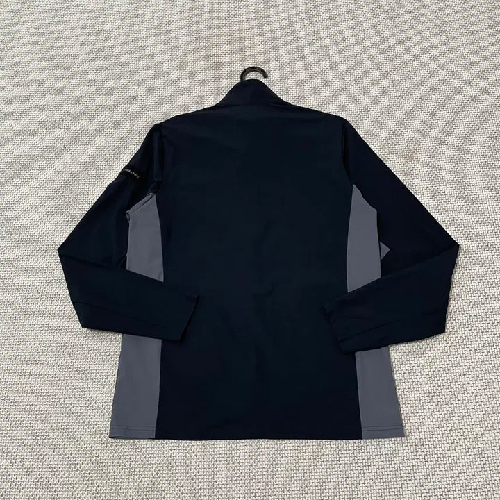 [BUNJANG] National Geographic Training Top (Zip-up) - Size 100 / L 네셔널지오그래픽 트레이닝복 집업 상의 N.9311