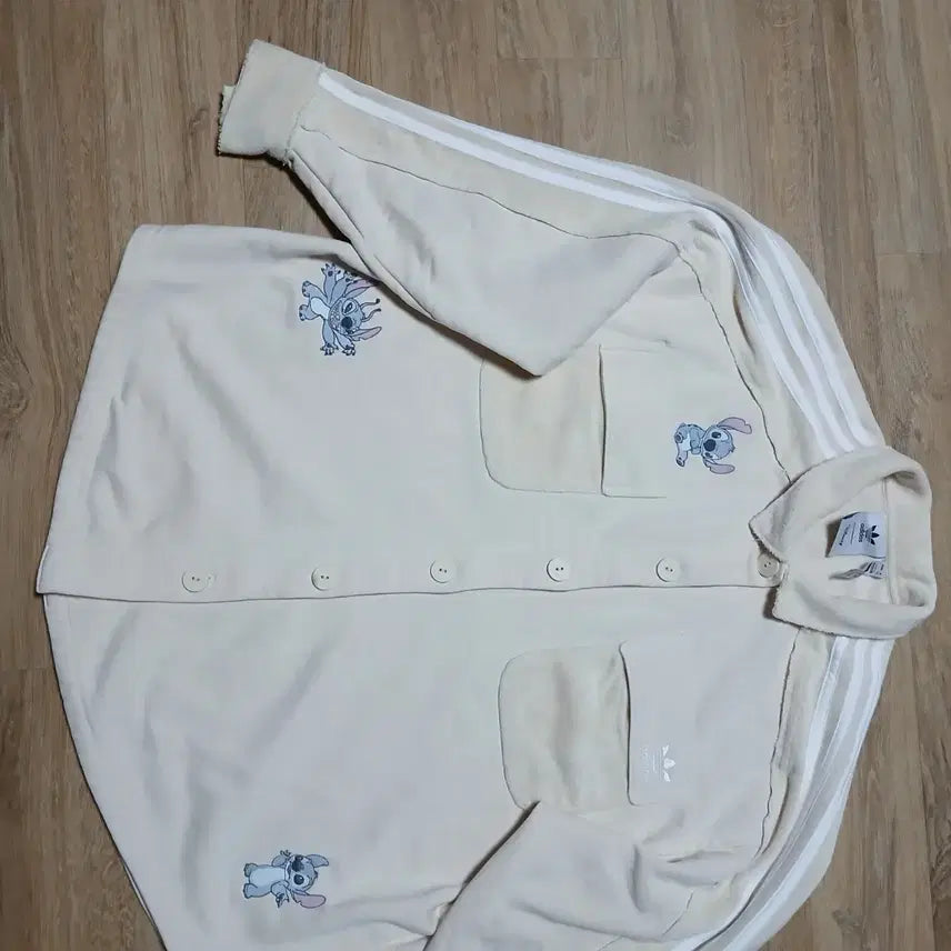 [BUNJANG] Adidas x Disney Stitch Collaboration Sweatshirt / Adidas 아디다스 스티치 디즈니 타올 셔츠 콜라보 스웻 남방