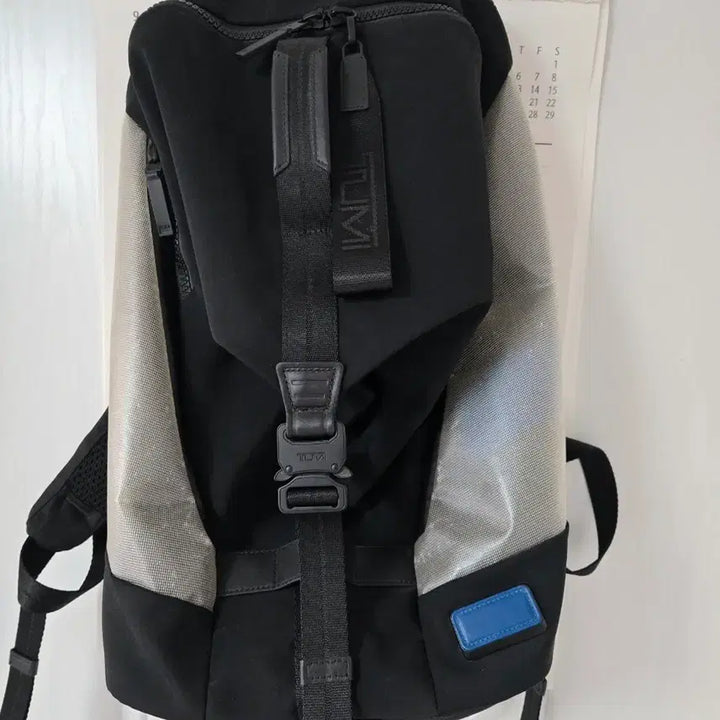 [BUNJANG] Tumi Finch Backpack Black/Grey / 투미 TUMI 백팩 블랙/회색