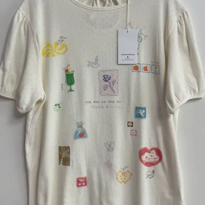 [BUNJANG] Fun From Fun Cream Diary Puff T-shirt / 펀프롬펀 크림 다이어리 퍼프 티셔츠