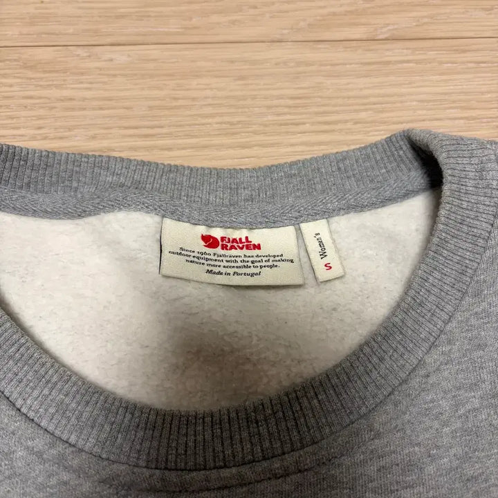 [BUNJANG] Fjallraven Logo Gray Sweatshirt / W)피엘라벤 로고 기모 그레이 맨투맨