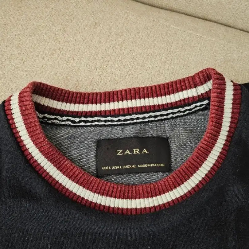 [BUNJANG] Zara Navy Lion Emblem Sweatshirt L / 자라 네이비 사자 엠블럼 맨투맨 티셔츠 L