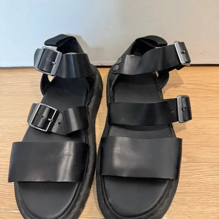 [BUNJANG] Dr. Martens Leather Sandals (250) / 닥터마틴 레더 샌들250