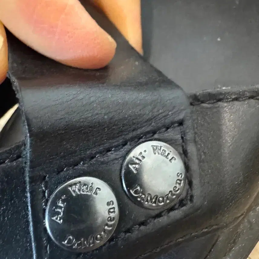 [BUNJANG] Dr. Martens Leather Sandals (250) / 닥터마틴 레더 샌들250