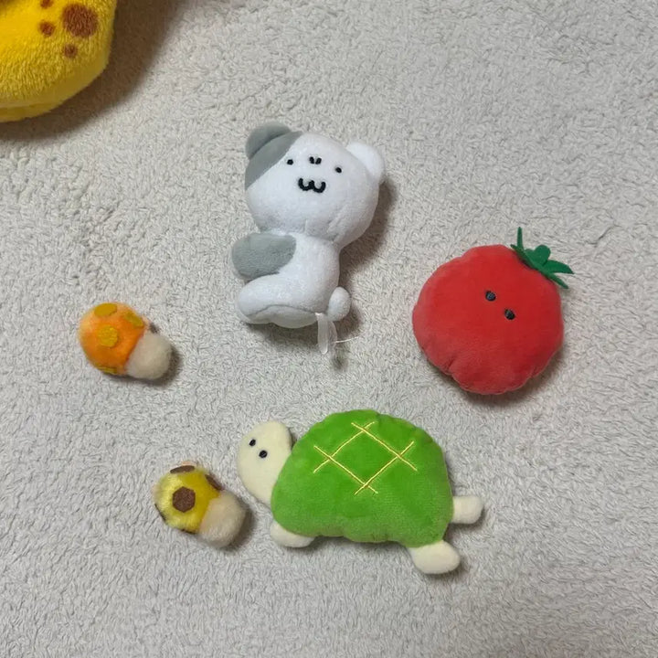 [BUNJANG] Sanrio Turtle Tomato Mini Doll Keychain Bundle Set / 일괄) 세트 산리오 거북이 토마토 인형 미니인형 키링