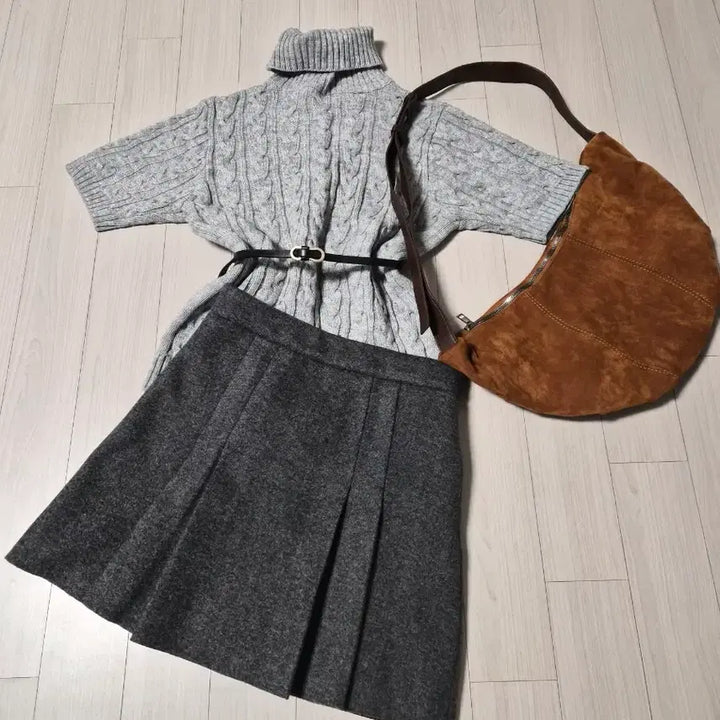 [BUNJANG] Charcoal Gray Wool Blend Pleated Mini Skirt / [S] 차콜 그레이 울 혼방 플리츠 미니스커트