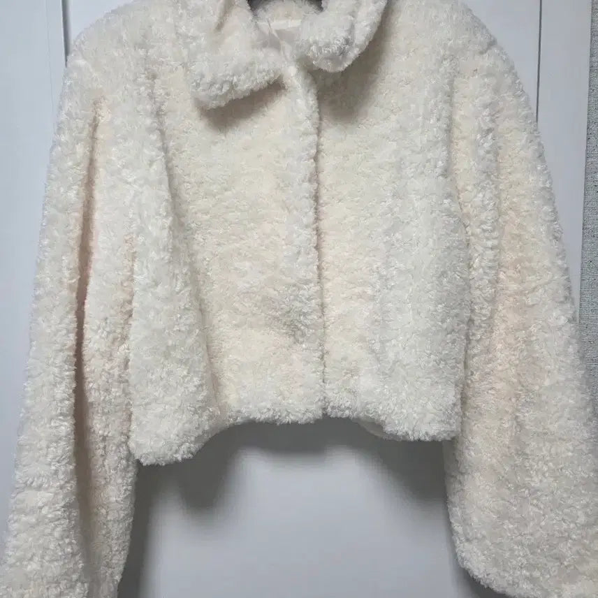 [BUNJANG] Ivory Short Fleece Jacket / 뽀글이 퍼 자켓