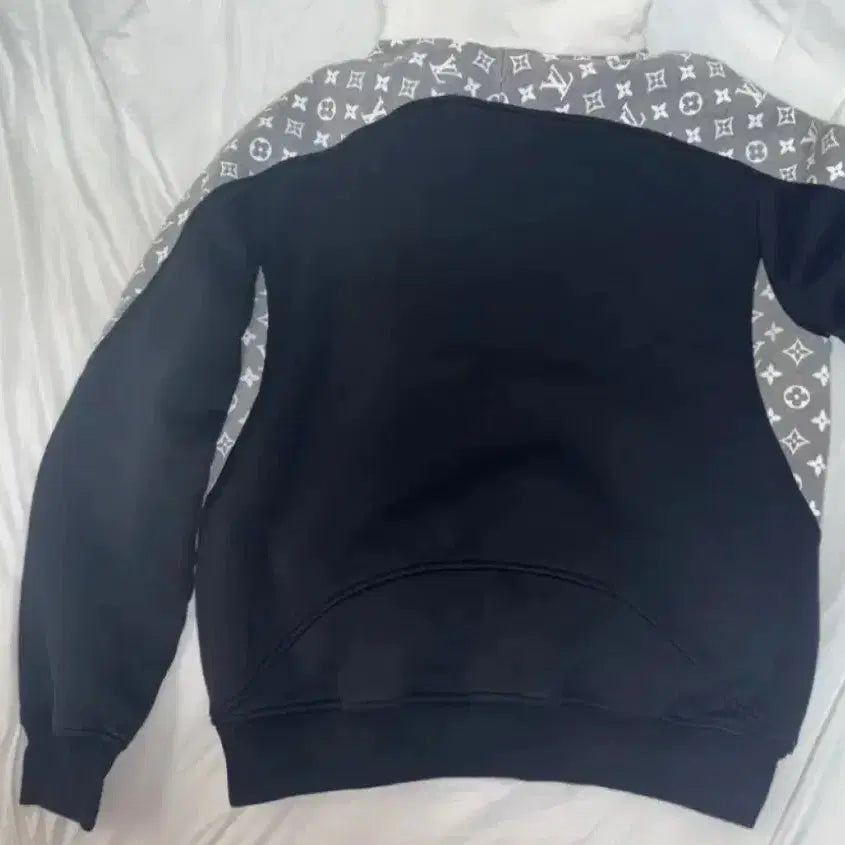 [BUNJANG] Louis Vuitton Circle Cut Hoodie / 루이비통 서클컷 후드티