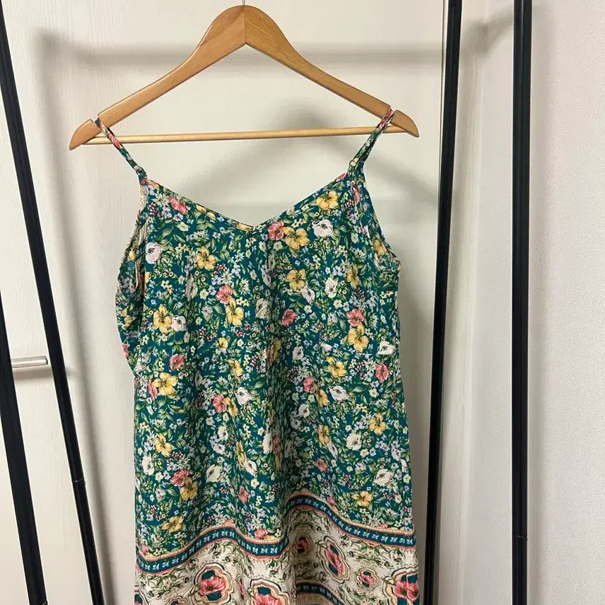 [BUNJANG] Floral Spaghetti Strap Mini Dress / 꽃무늬 끈나시 원피스 949