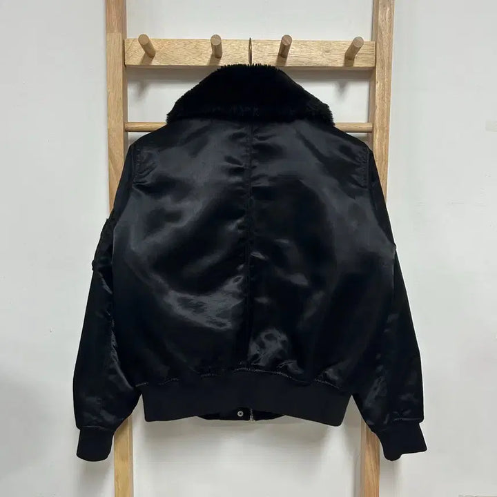[BUNJANG] Gap Satin Colorblock Bomber Jacket Black / 갭 퍼 칼라 배색 사틴 항공 점퍼 블랙