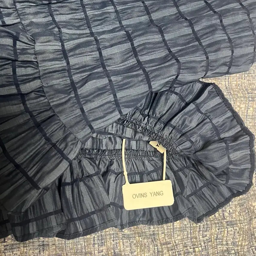 [BUNJANG] Ovins Yang Navy Shirred Blouse / ovins yang 셔링 네이비 블라우스