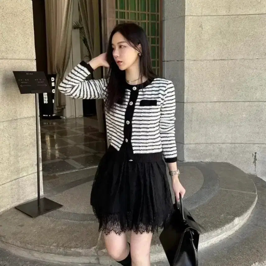 [BUNJANG] Pageyoo Black and White Stripe Cardigan / 페이지유 블랙화이트 스트라이프 가디건