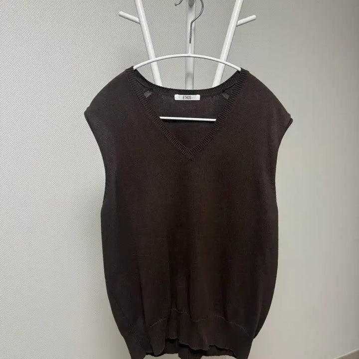 [BUNJANG] Ethos Cotton V-Neck Knit Vest Brown / 에토스 코튼브이넥