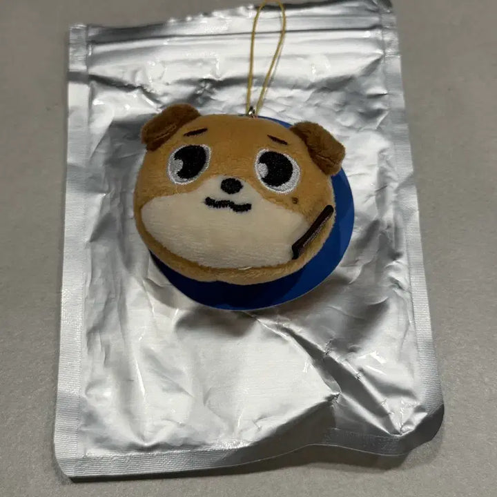 [SOLD OUT] 데니멀즈 시크릿 페이스키링 돈