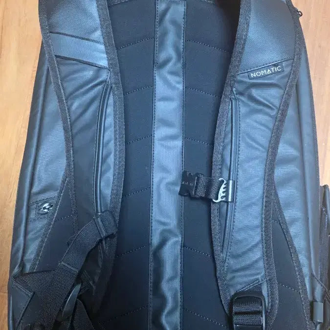 [BUNJANG] Nomadic Black Expandable Backpack / 노매틱 검정색 백팩 가방 확장형