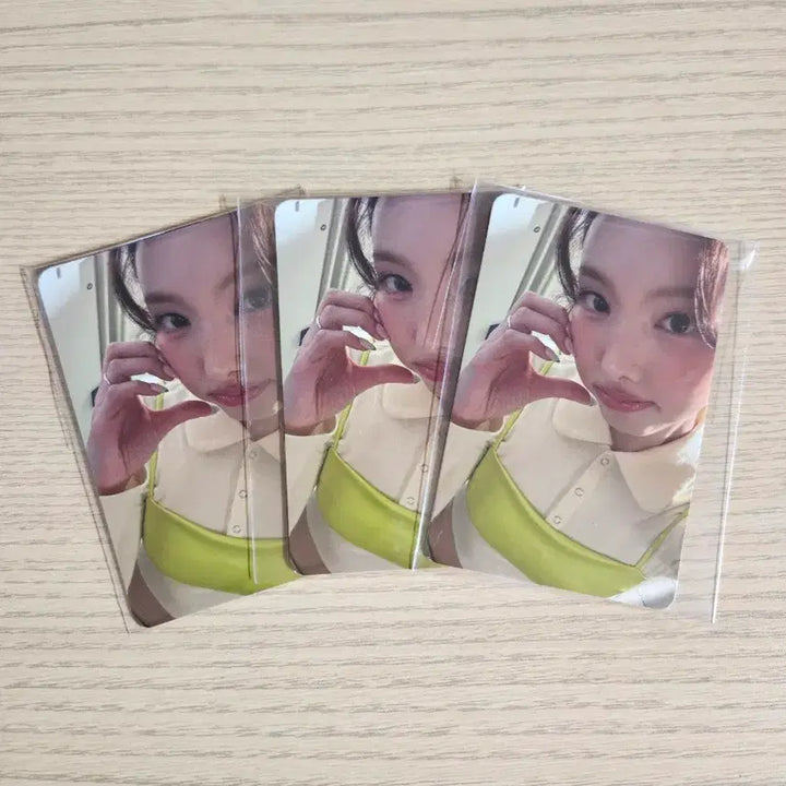 [SOLD OUT] [가격내림] 미개봉 나연 포토카드 세트 fwee 퓌