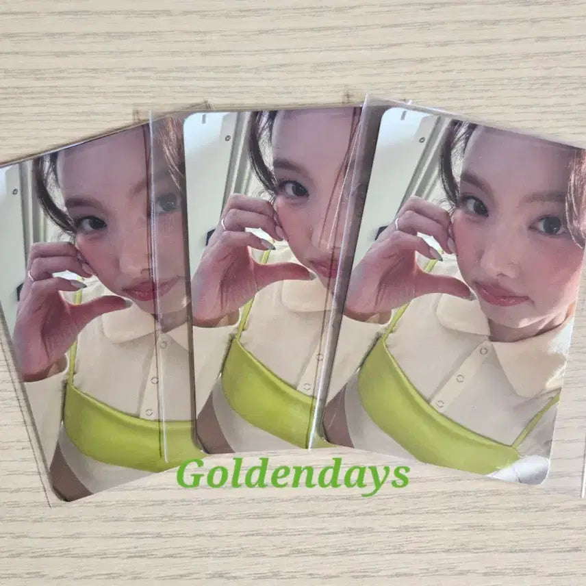 [SOLD OUT] [가격내림] 미개봉 나연 포토카드 세트 fwee 퓌