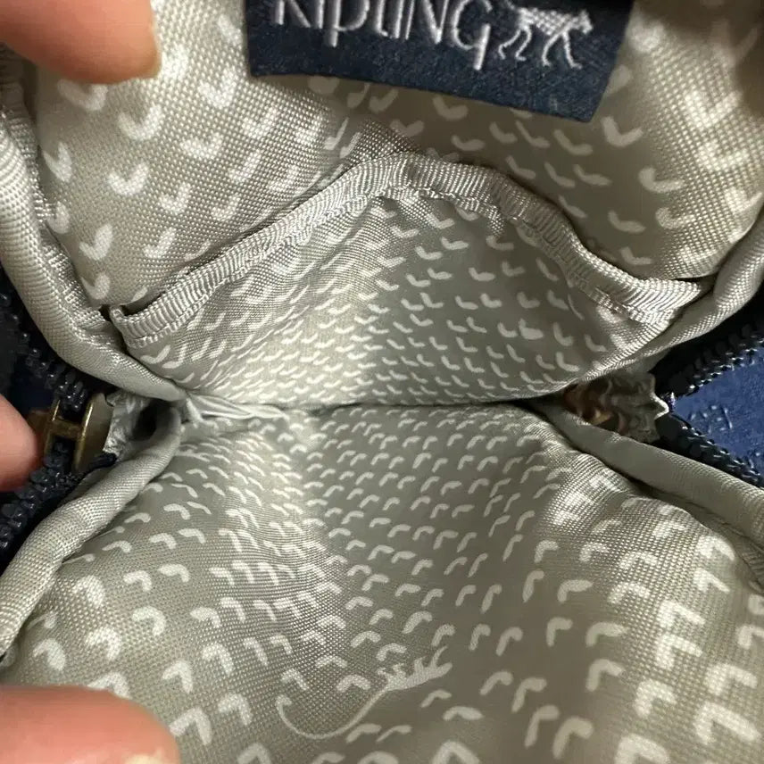 [BUNJANG] Kipling Mini Crossbody Handbag / 키플링 미니크로스백 핸드폰가방  + 키링 포함