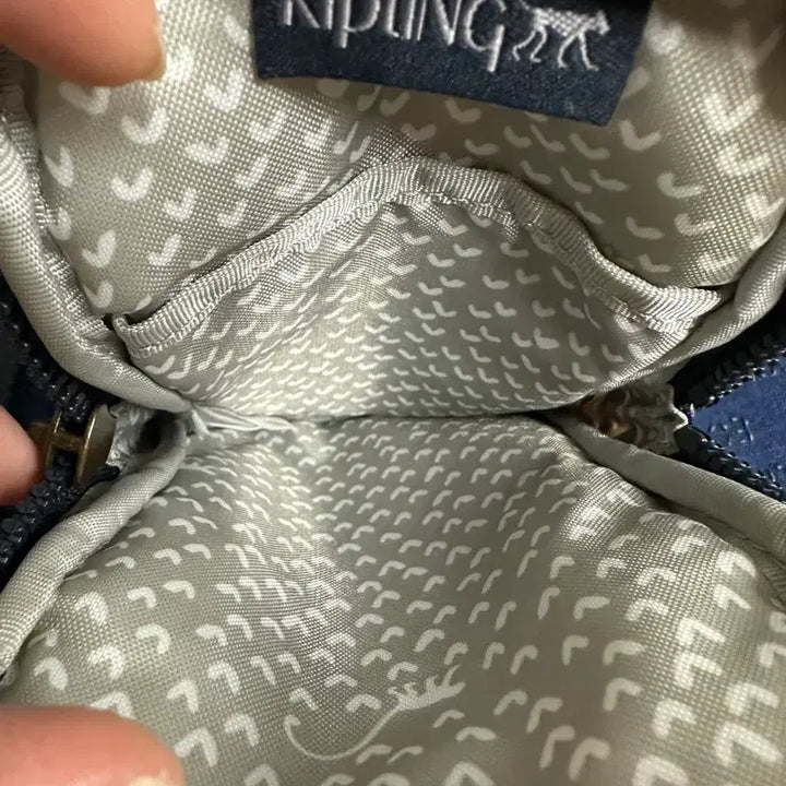 [BUNJANG] Kipling Mini Crossbody Handbag / 키플링 미니크로스백 핸드폰가방  + 키링 포함