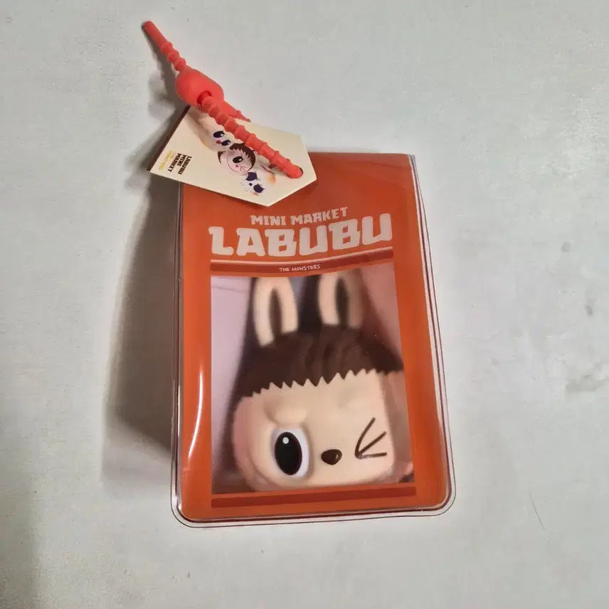 [BUNJANG] Labubu Suspect Convenience Store Pinchi Keyring / (정품)라부부 수상한 편의점 핀치 키링