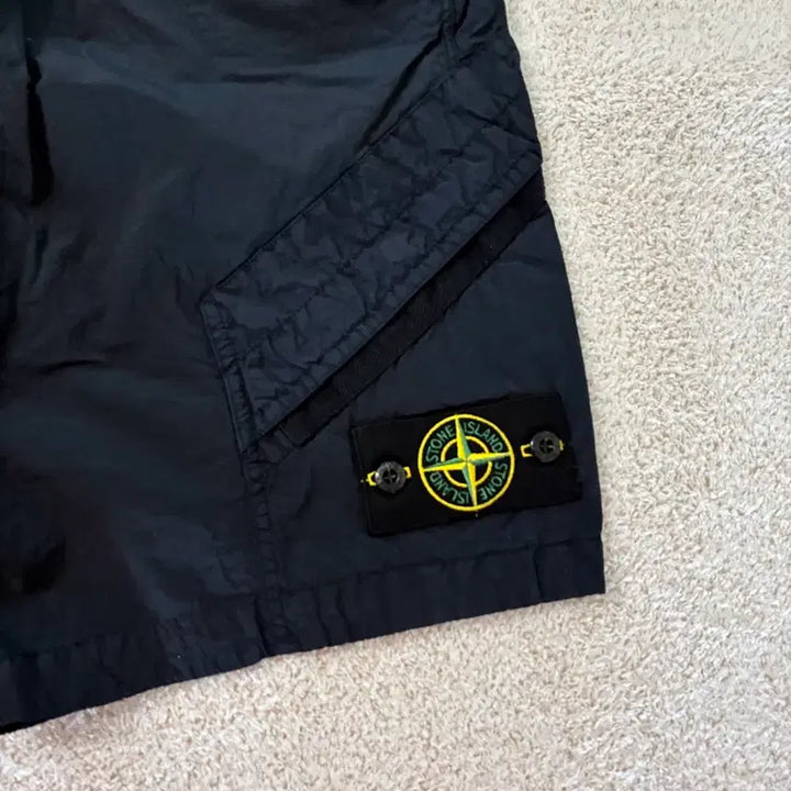 [BUNJANG] Stone Island Black Nylon Shorts Size 30 / 스톤아일랜드 나일론 반바지 팬츠 30