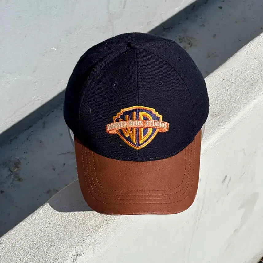 [BUNJANG] Warner Bros. Studio Navy Leather Ball Cap / [M-L] 워너브라더스 스튜디오 네이비 가죽 볼캡 모자