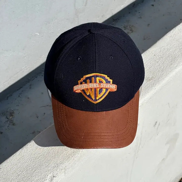 [BUNJANG] Warner Bros. Studio Navy Leather Ball Cap / [M-L] 워너브라더스 스튜디오 네이비 가죽 볼캡 모자