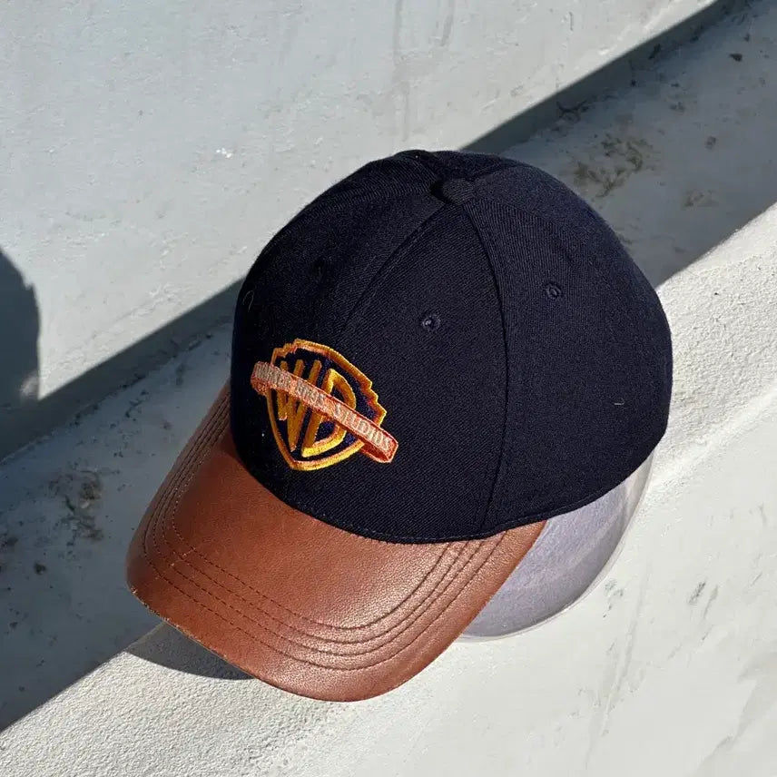 [BUNJANG] Warner Bros. Studio Navy Leather Ball Cap / [M-L] 워너브라더스 스튜디오 네이비 가죽 볼캡 모자