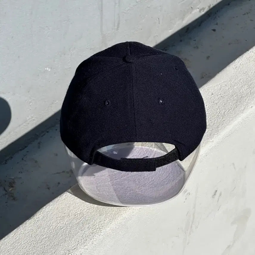 [BUNJANG] Warner Bros. Studio Navy Leather Ball Cap / [M-L] 워너브라더스 스튜디오 네이비 가죽 볼캡 모자