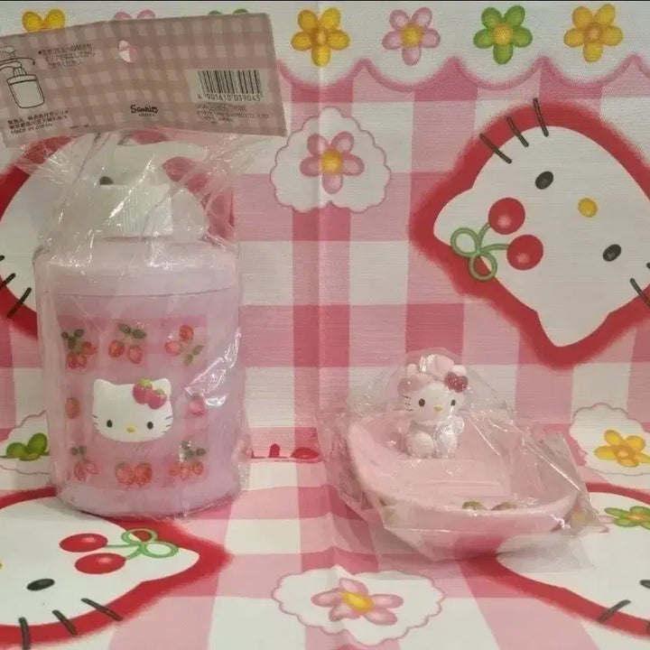 [BUNJANG] Sanrio Hello Kitty Strawberry Soap Tray &amp; Dispenser Set / 고전 키티 딸기 비누 트레이 보관함 디스펜서 문구