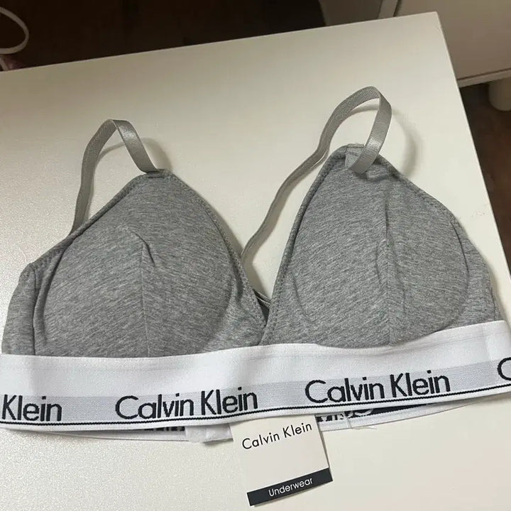 [BUNJANG] Calvin Klein Bra New / 캘빈클라인 브라 새상품 (이거 교신은 새상품만)
