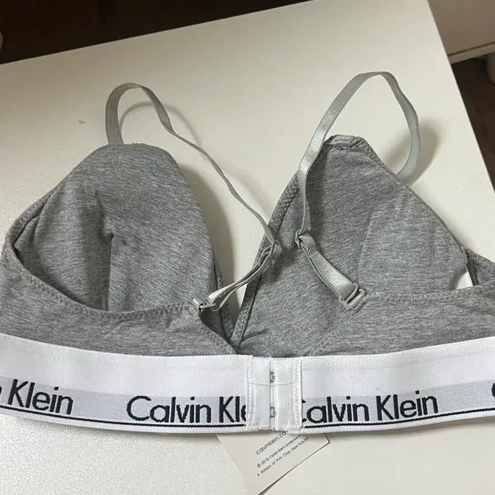 [BUNJANG] Calvin Klein Bra New / 캘빈클라인 브라 새상품 (이거 교신은 새상품만)