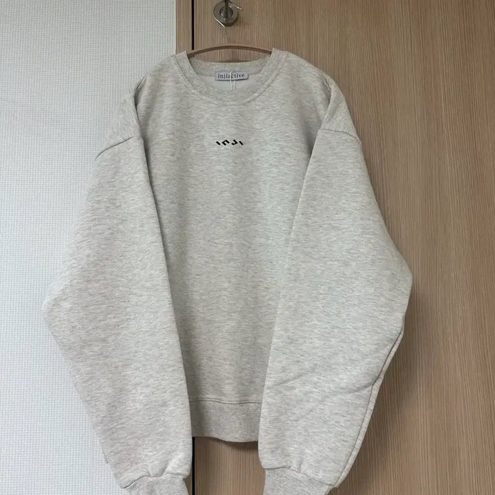 [BUNJANG] Inji Active Fleece Oversized Sweatshirt Oatmeal / [새상품]인지액티브 플리스 오버사이즈 스웻셔츠 오트밀