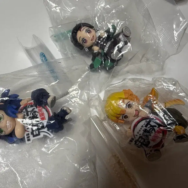 [BUNJANG] Demon Slayer Mini Figure Set (Sealed) / 귀멸의칼날 미니 피규어 세트 (비닐미개봉)