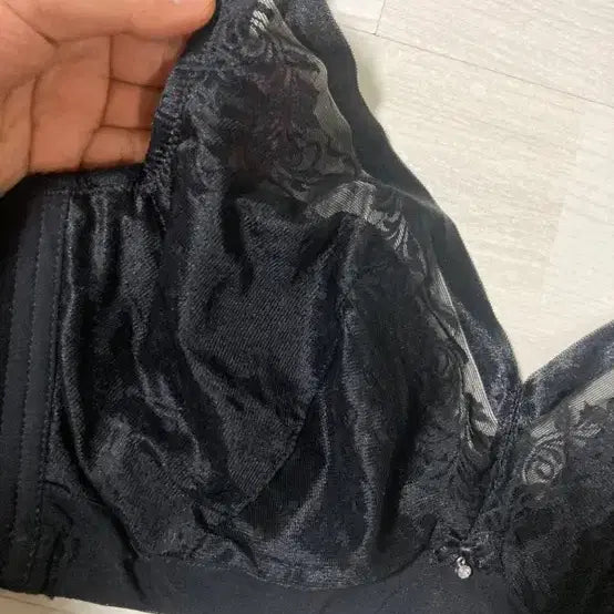 [BUNJANG] Large Size Comfortable Wire Minimizing Bra / 빅사이즈 말랑와이어 가슴작아보이는 브라90c 90d