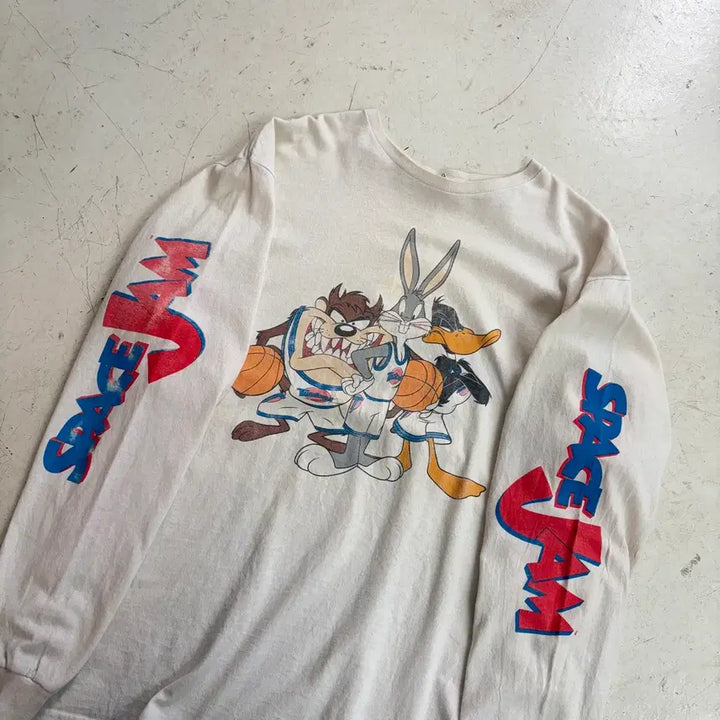 [SOLD OUT] 루니툰즈 스페이스 잼 오피셜 빈티지 롱슬리브 L