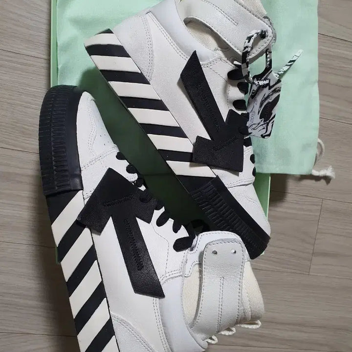 [BUNJANG] Off-White 3.0 High-Top Sneakers / 오프화이트 3.0 하이탑 스니커즈