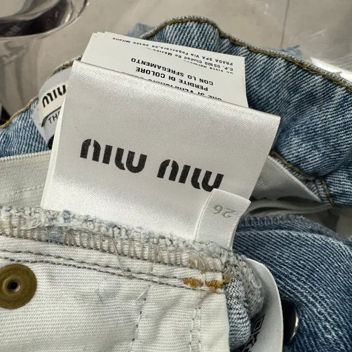 [BUNJANG] Miu Miu Denim Cut-off Shorts / 미우미우 데님 반바지 컷오프진