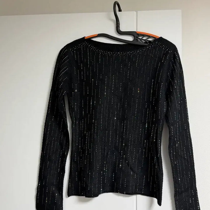 [BUNJANG] Jeweled Mock Neck Knit Top / 입술넥 큐빅 니트 새상품