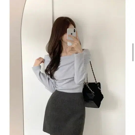 [BUNJANG] Sora Off-Shoulder Long Sleeve Top / 정가3.5 / 소라 오프숄더