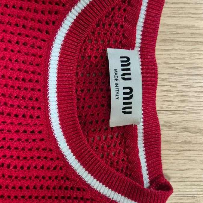 [BUNJANG] Miu Miu Red Cropped Short Sleeve Knit Top / 미우미우 레드 크롭 반팔 니트
