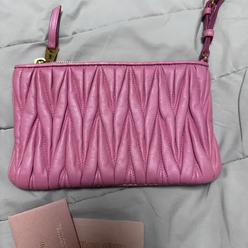 [BUNJANG] Miu Miu Clutch Bag / 미우미우 클러치