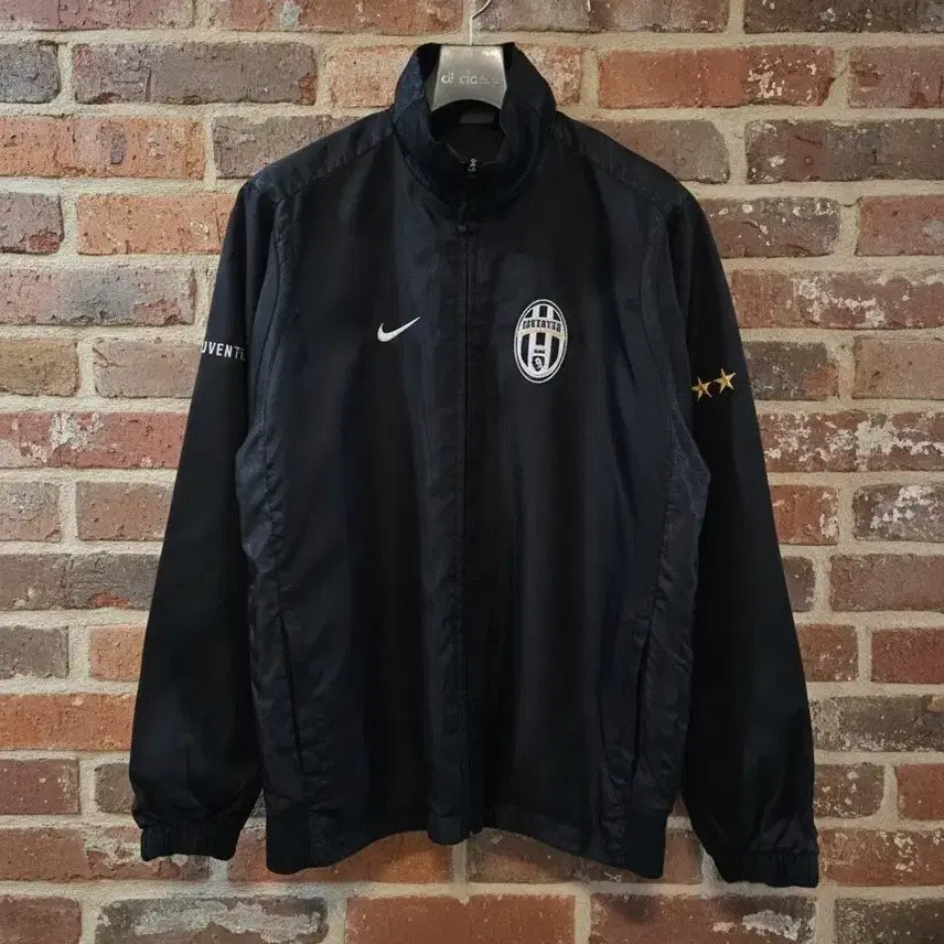 [BUNJANG] Nike Juventus Sphere Thermal Training Jacket / 나이키 유벤투스 바람막이 100
