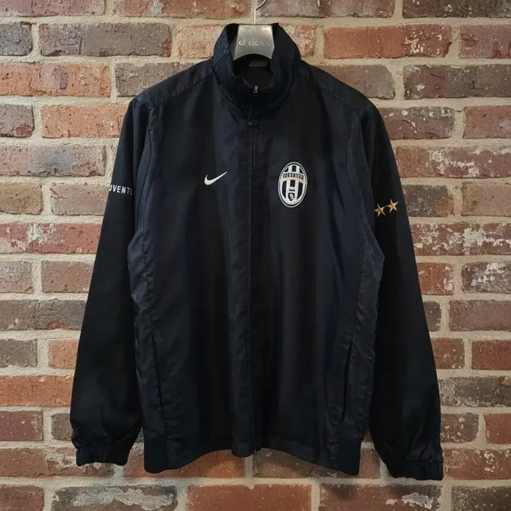 [BUNJANG] Nike Juventus Sphere Thermal Training Jacket / 나이키 유벤투스 바람막이 100