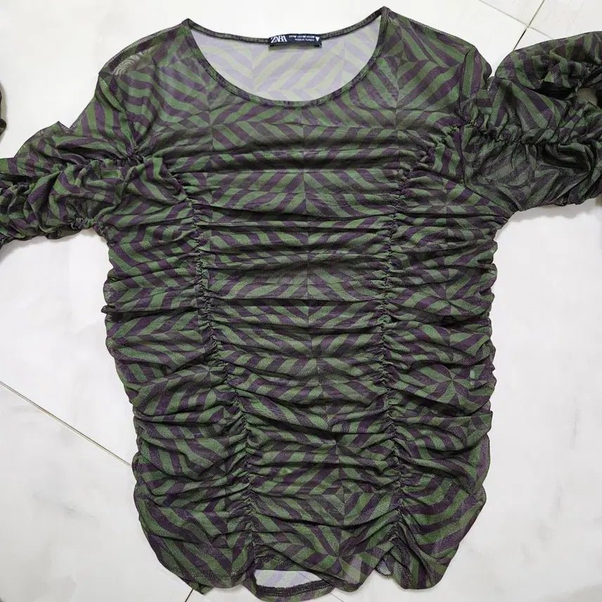 [BUNJANG] Zara Green Patterned Shirred Blouse / 자라 그린 패턴 셔링 블라우스
