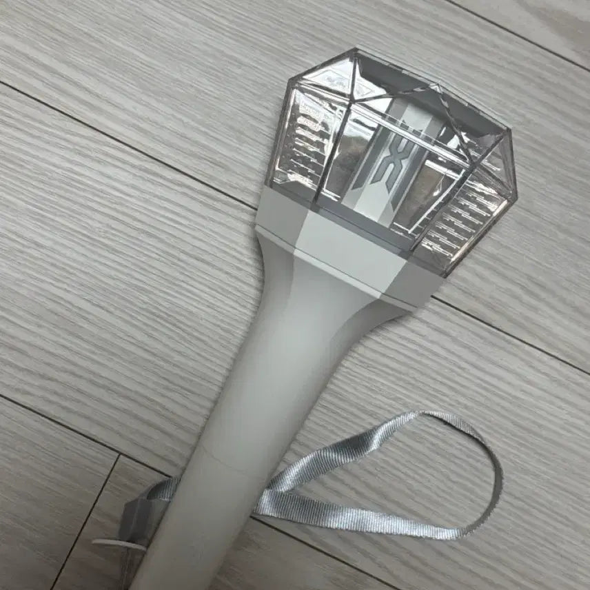 [BUNJANG] MONSTA X Official Light Stick Ver. 3 White / 몬둥이 ver3 흰색버전 양도합니다!