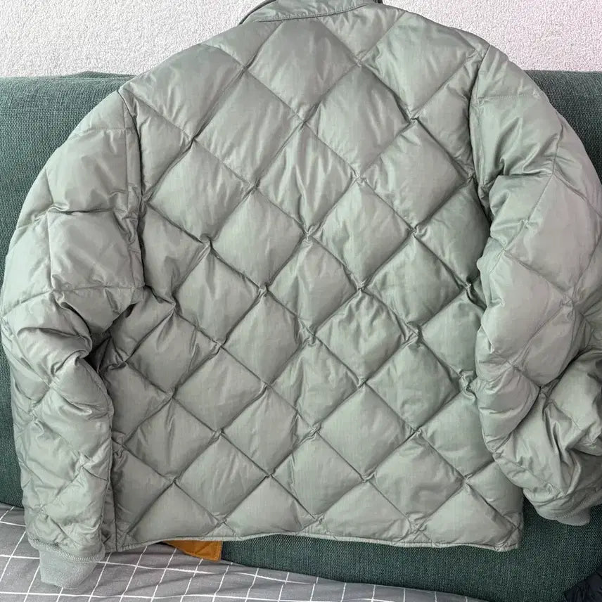 [BUNJANG] thisisneverthat Quilting Jacket Light Grey / 디스이즈네버댓 퀼팅 자켓 라이트그레이