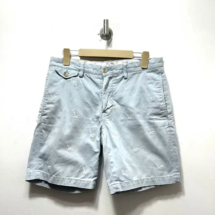 [BUNJANG] Ralph Lauren Sky Blue Embroidered Shorts / 랄프로렌 하늘색 새 자수 반바지 면바지 32사이즈