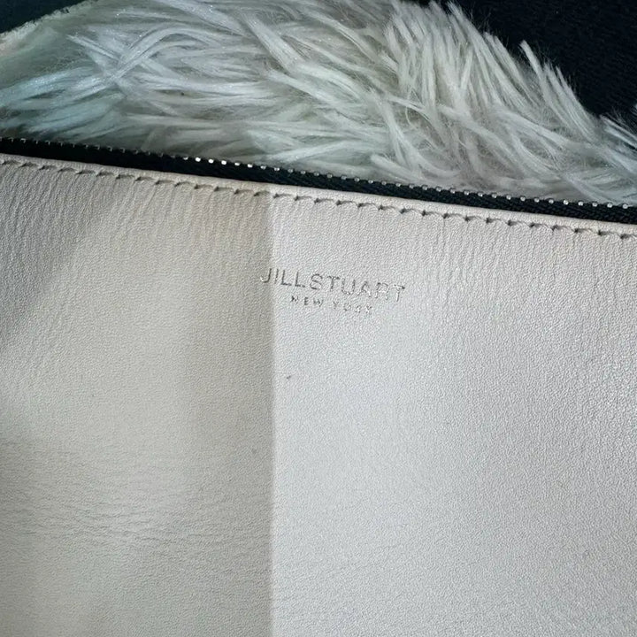 [BUNJANG] Jill Stuart White Leather Crossbody Bag / 질스튜어트 화이트 가죽 크로스백